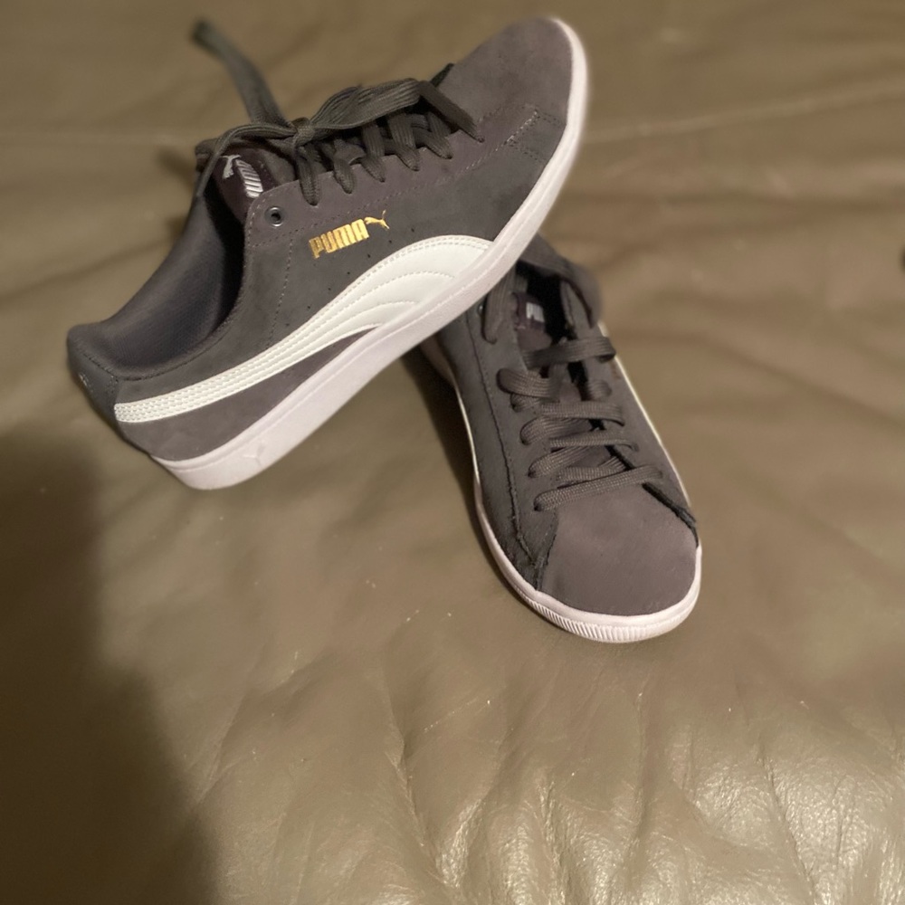Puma Men's Gray Sneakers
